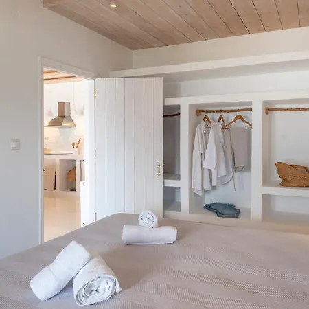 Donum Dei Seaside Suites&villa Apartment Krotiri