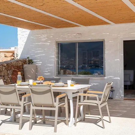 Donum Dei Seaside Suites&villa Krotiri