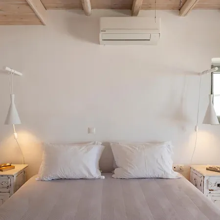 Donum Dei Seaside Suites&villa Krotiri